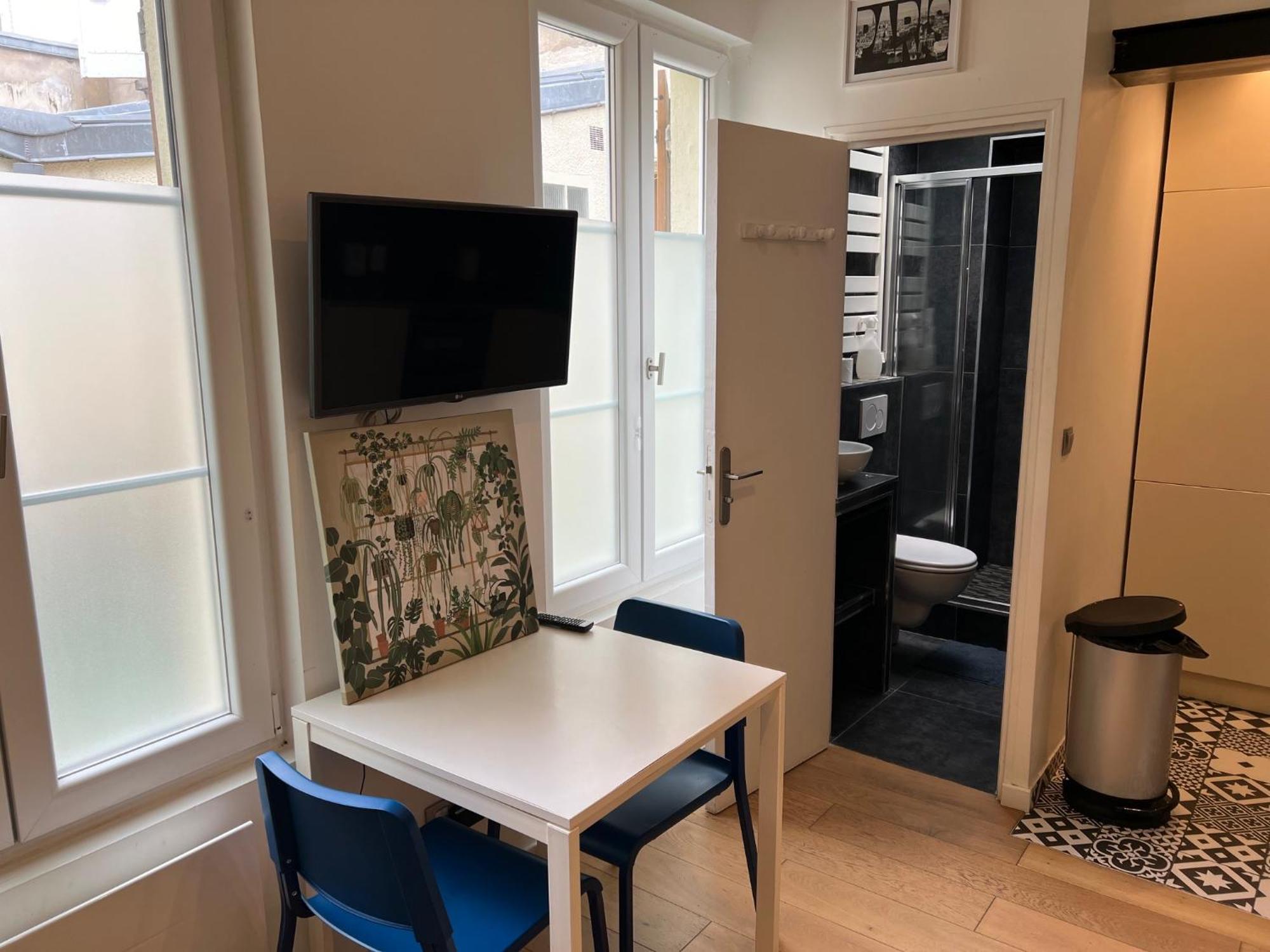 Appartement Atypique Aux Batignolles Paris Dış mekan fotoğraf